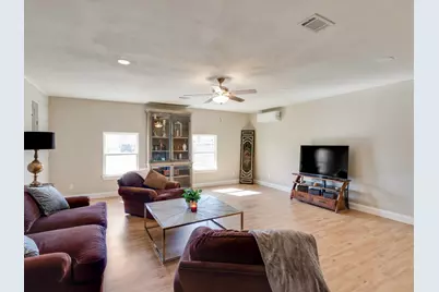 801 Pecan Street, Sanger, TX 76266 - Photo 15