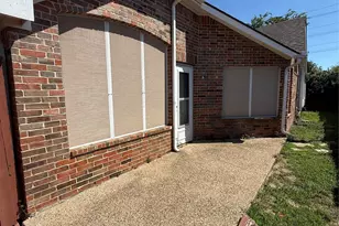 555 Southridge Way, Irving, TX 75063 - Photo 37