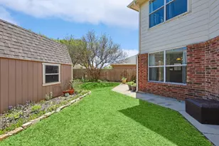 10740 Irish Glen Trail, Fort Worth, TX 76052 - Photo 5