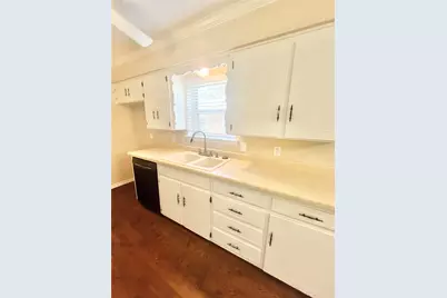 1703 Pecan Park Drive, Arlington, TX 76012 - Photo 7