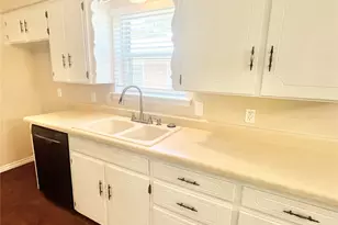 1703 Pecan Park Dr, Arlington, TX 76012 - Photo 7