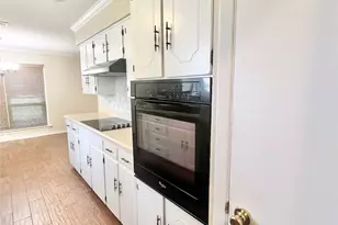 1703 Pecan Park Dr, Arlington, TX 76012 - Photo 9