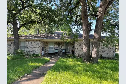 7000 Lincoln Drive, North Richland Hills, TX 76182 - Photo 1