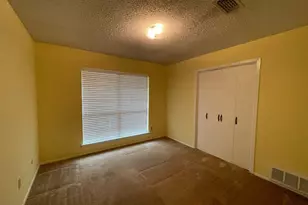 1905 Fox Hill Ct, Arlington, TX 76015 - Photo 11
