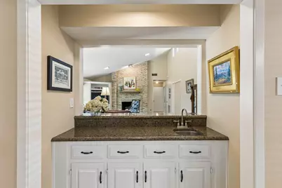 7055 Merriman Parkway, Dallas, TX 75231 - Photo 9