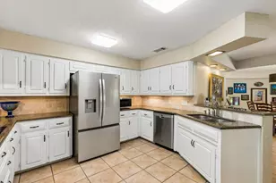 7055 Merriman Pkwy, Dallas, TX 75231 - Photo 11