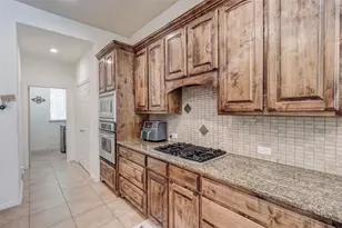 9823 Carriage Hill Ln, Frisco, TX 75035 - Photo 11
