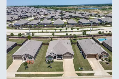 10121 Table Bluff Street, Aubrey, TX 76227 - Photo 13