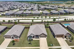 10121 Table Bluff St, Aubrey, TX 76227 - Photo 13