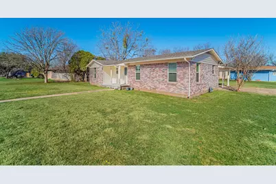 900 Elizabeth Boulevard, Granbury, TX 76048 - Photo 13