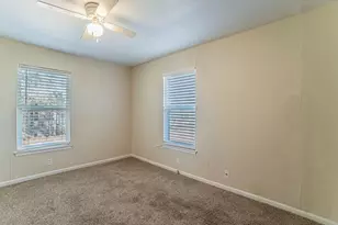 900 Elizabeth Blvd, Granbury, TX 76048 - Photo 11