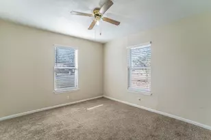 900 Elizabeth Blvd, Granbury, TX 76048 - Photo 7