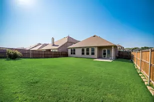 1801 Meadow Trail Ln, Aubrey, TX 76227 - Photo 17