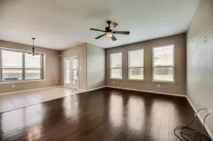 1801 Meadow Trail Ln, Aubrey, TX 76227 - Photo 9