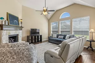 2452 Elm Valley Dr, Little Elm, TX 75068 - Photo 7