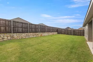 1602 Maple Ridge Dr, Princeton, TX 75407 - Photo 25