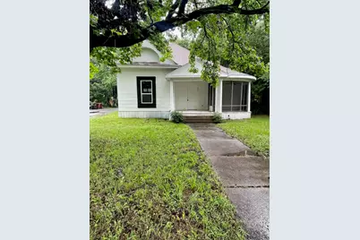 320 W 6th Street, Bonham, TX 75418 - Photo 1