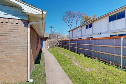 220 W Union Bower Road, Irving, TX 75061 - Photo 25