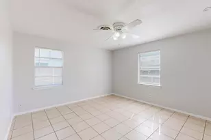 220 W Union Bower Rd, Irving, TX 75061 - Photo 17