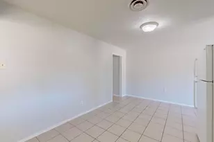 220 W Union Bower Rd, Irving, TX 75061 - Photo 15
