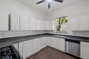 1008 W Morgan St, Denison, TX 75020 - Photo 9
