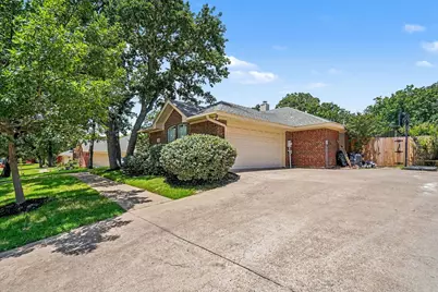 1249 Cross Creek Drive, Kennedale, TX 76060 - Photo 3