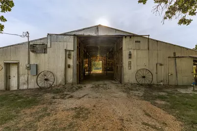 1955 County Road 2980, Windom, TX 75492 - Photo 35