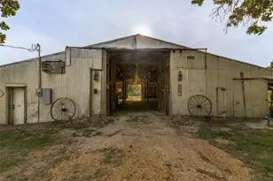 1955 Co Rd 2980, Windom, TX 75492 - Photo 35