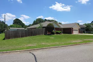 1360 NE 26th St, Paris, TX 75460 - Photo 3
