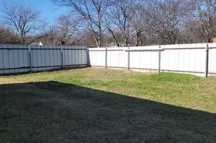 710 W Waco St, Ennis, TX 75119 - Photo 15