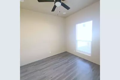 710 W Waco Street, Ennis, TX 75119 - Photo 9