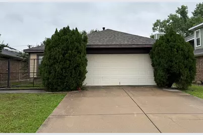 3703 Clover Hill Lane, Carrollton, TX 75007 - Photo 3