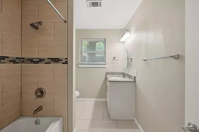 401 N Bailey Avenue, Fort Worth, TX 76107 - Photo 23