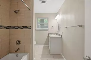 401 N Bailey Ave, Fort Worth, TX 76107 - Photo 23
