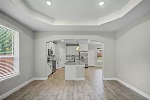 2125 Beaumont St, Grand Prairie, TX 75051 - Photo 11