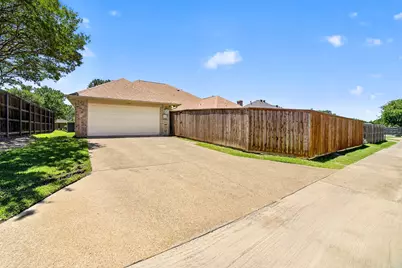 1525 Danube Lane, Plano, TX 75075 - Photo 5