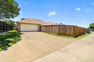 1525 Danube Ln, Plano, TX 75075 - Photo 5