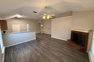 10524 Aransas Dr, Fort Worth, TX 76131 - Photo 9