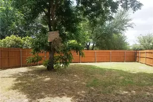 2425 Inverness Dr, Garland, TX 75040 - Photo 17