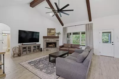 1057 Gonzollas Road, Springtown, TX 76082 - Photo 15