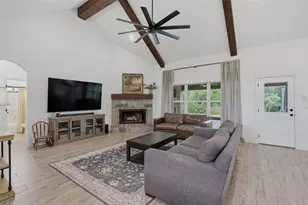 1057 Gonzollas Rd, Springtown, TX 76082 - Photo 15