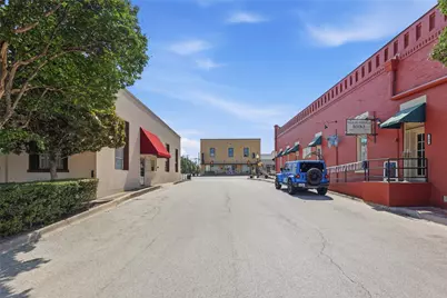 218 W Worth Street, Grapevine, TX 76051 - Photo 21