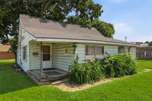 218 W Worth St, Grapevine, TX 76051 - Photo 3