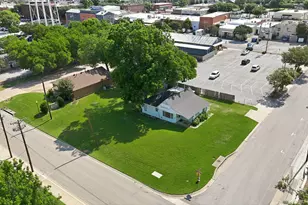 218 W Worth St, Grapevine, TX 76051 - Photo 15