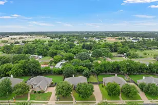 513 Kings Row, Woodway, TX 76712 - Photo 37