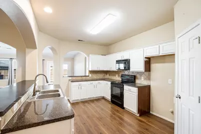 14536 Crystal Lake Drive, Little Elm, TX 75068 - Photo 11
