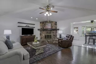 109 Spring Hill Rd, Red Oak, TX 75154 - Photo 3