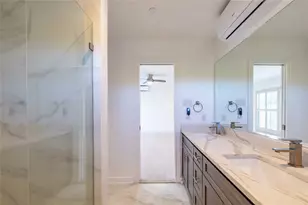 2134 Lucas Dr, Dallas, TX 75219 - Photo 15