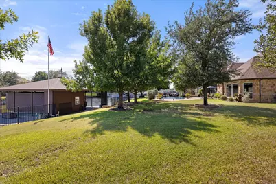 1014 Sunset Bay Court, Granbury, TX 76048 - Photo 33