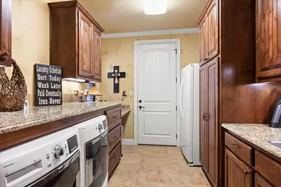 1014 Sunset Bay Court, Granbury, TX 76048 - Photo 21